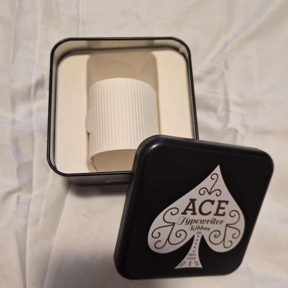 Fossil ACE Typewriter Ribbon Black Watch Tin